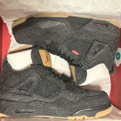 Jordan 4 retro Levi's Black Denim BNIB for Sale in New City, NY