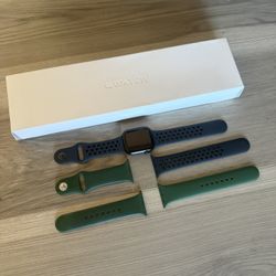 Apple Watch Series 7 - 41mm (GPS)