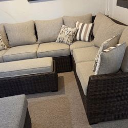 Outdoor Sectional w/ Ottoman New