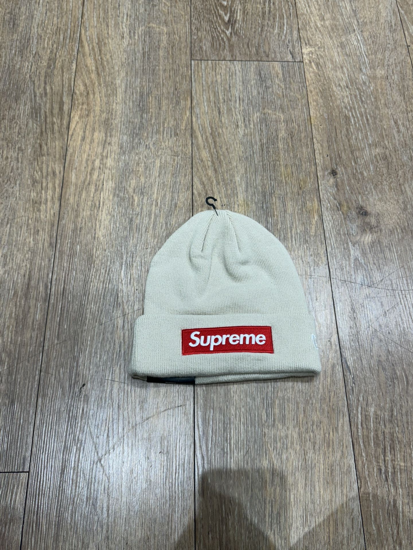 SUPREME BOX LOGO CREAM/RED BEANIE (BRAND NEW )