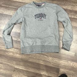 Tommy Hilgher Crewneck