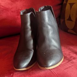 For Sale, women's size 11 black zip up shoes $25 OBO