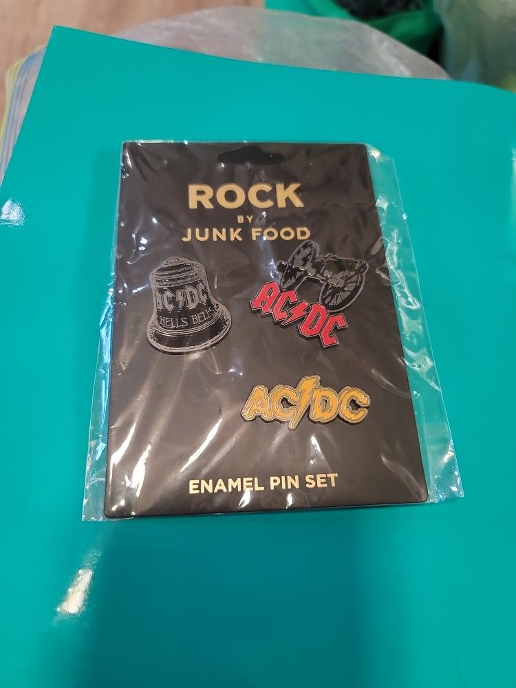 AC DC Pins