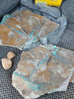 Raw turquoise "bookmatch" set