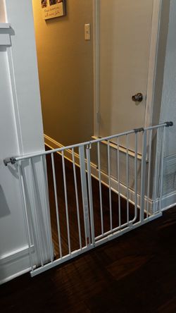 Baby gate