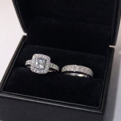BRAND NEW Diamond ring 