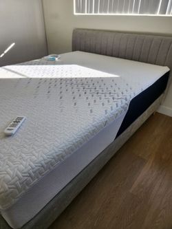 Adjustable Comfort Mattress with Remote