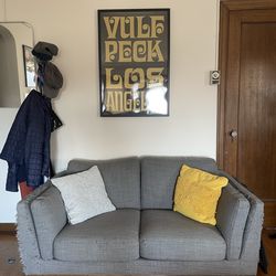 Used Article love seat, grey