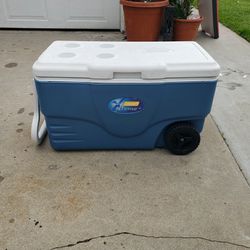 Ice Chest Cooler On Wheels 