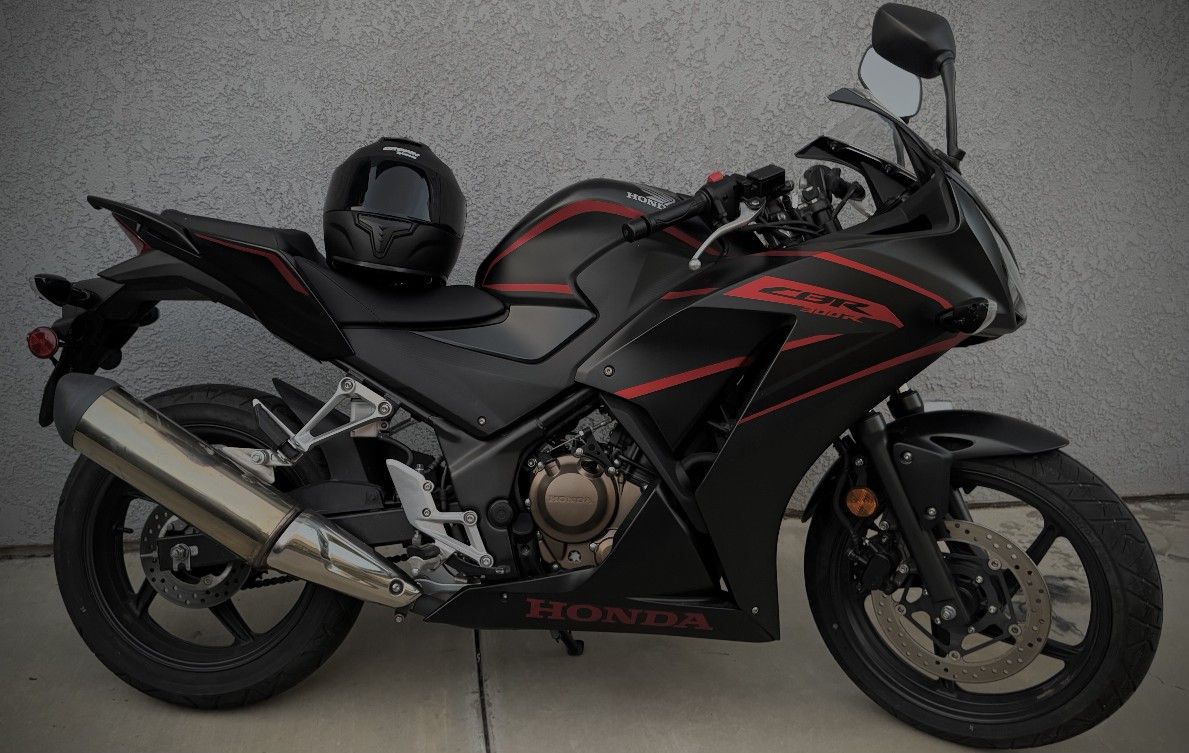 Honda 2018 CBR 300cc 
