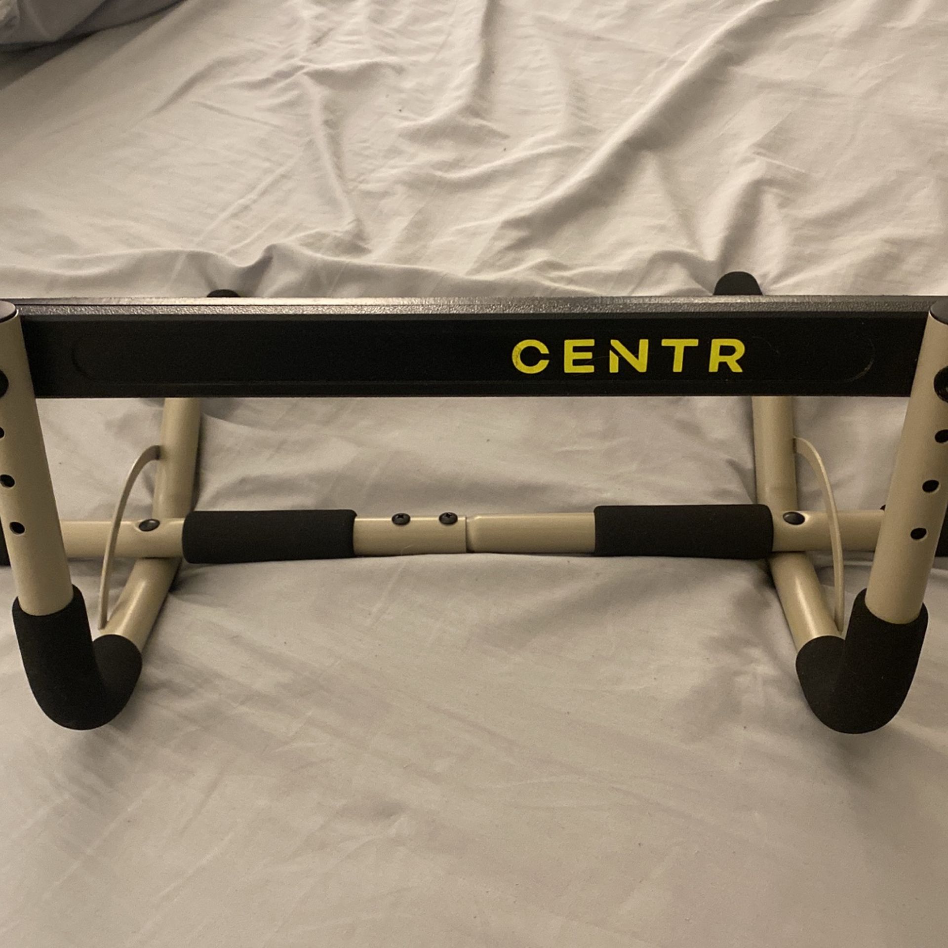 CENTR Pull Up Bar