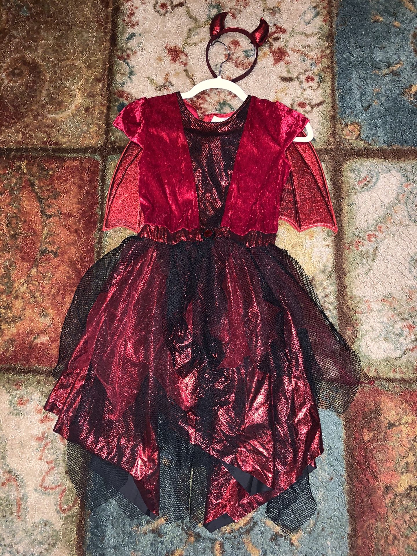 Spirit Halloween Girls costume size 12/14