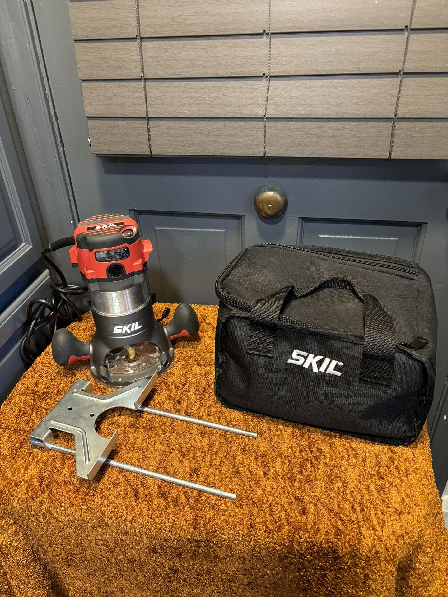 Skil 10 AMP Fixed Base Corded Router RT1323-00
