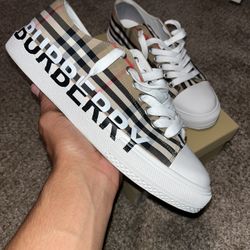 Burberrys