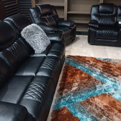 *Wow*---Santiago Sophisticated Black Leather Reclining 3 Piece Sets---Delivery And Easy Financing Available🤝