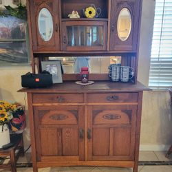 👀💥Cute Antique Sideboard 💥👀