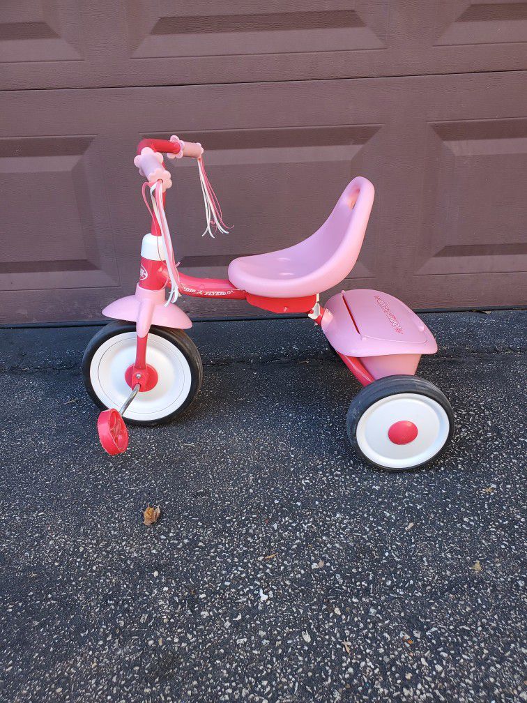Kids Bike, Radio Flyer Fold 2 Go Tricycle, Pink, Clean And Ready To Use. Like New.