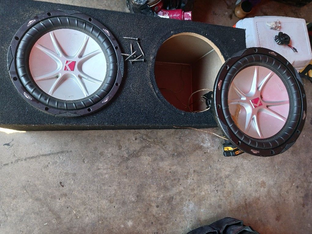 Kickers 4ohm 10inch Subs