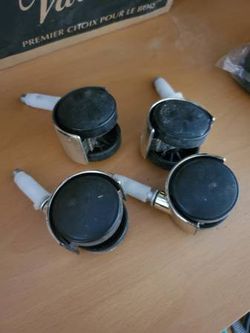 Casters wheels