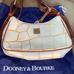 Dooney & Bourke Handbag