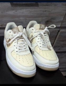 2 pairs Nike Air Force 1s