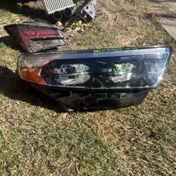 Ford Explorer 2020-2022 Passenger Side Headlight
