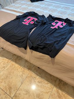 Poleras T-mobile talla M