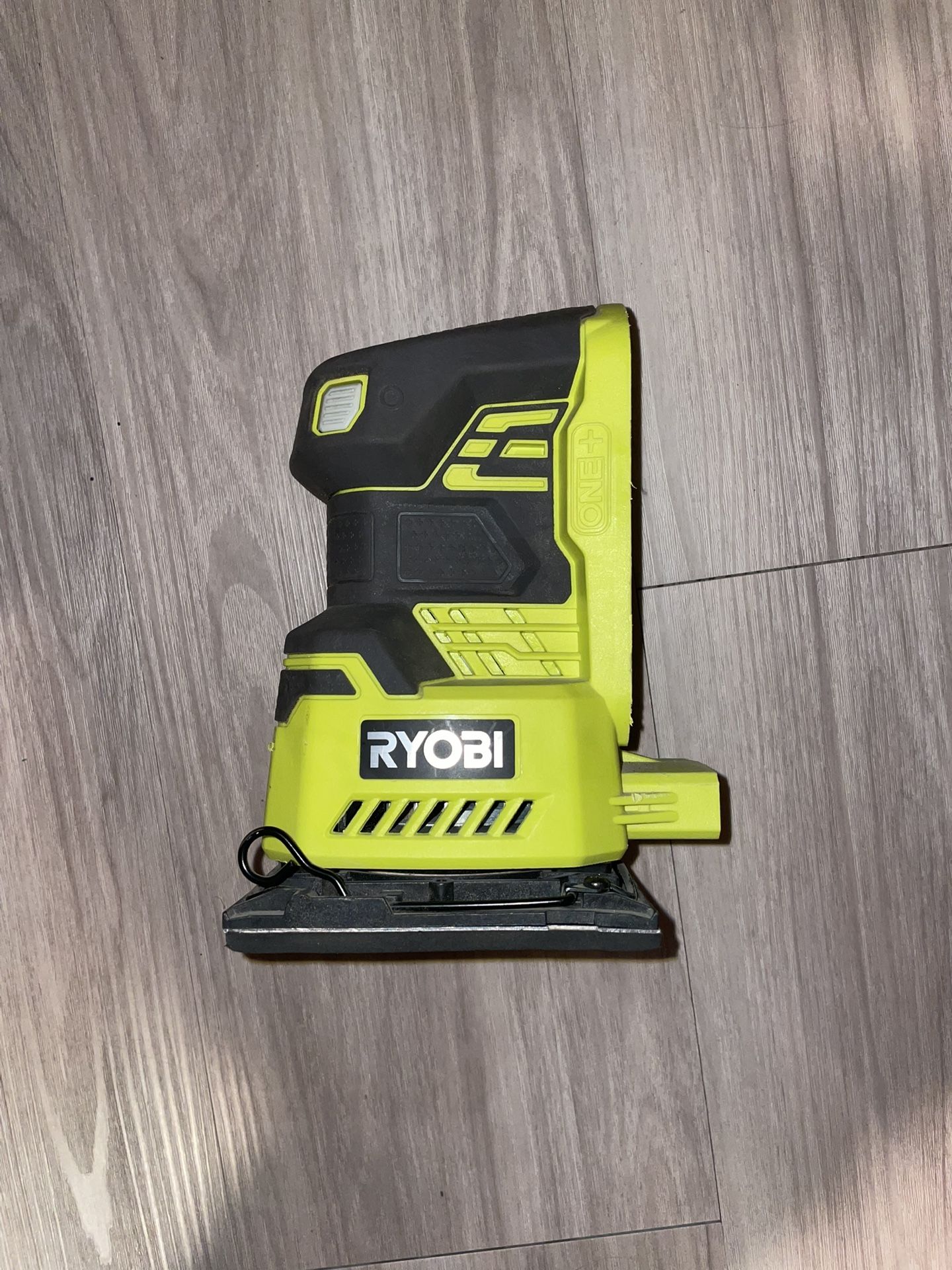 Ryobi 18v One+ 1/4 Sheet Sander