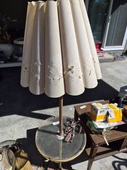 Standing lamp with shade