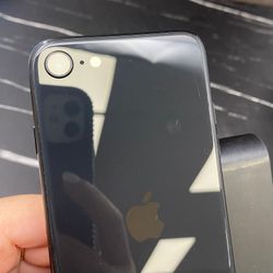 iPhone SE 2020 64gb Unlocmed ID: 97517