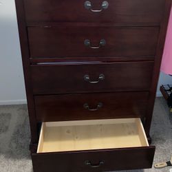 5 Drawer Dresser: 31W X 48H