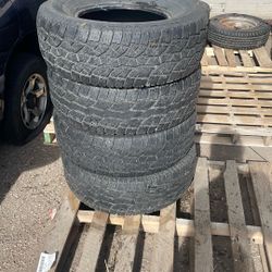 4    265/70R16 Radial Xtx Sport Wild Country Tires