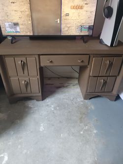 Dresser drawer