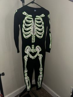 Old Navy Skeleton Pajamas Glow In The Dark Adult Halloween Costume One Piece