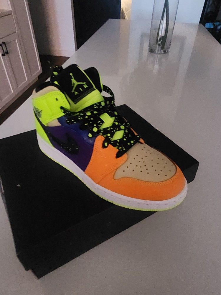 Limited Edition Jordans (Like NEW)