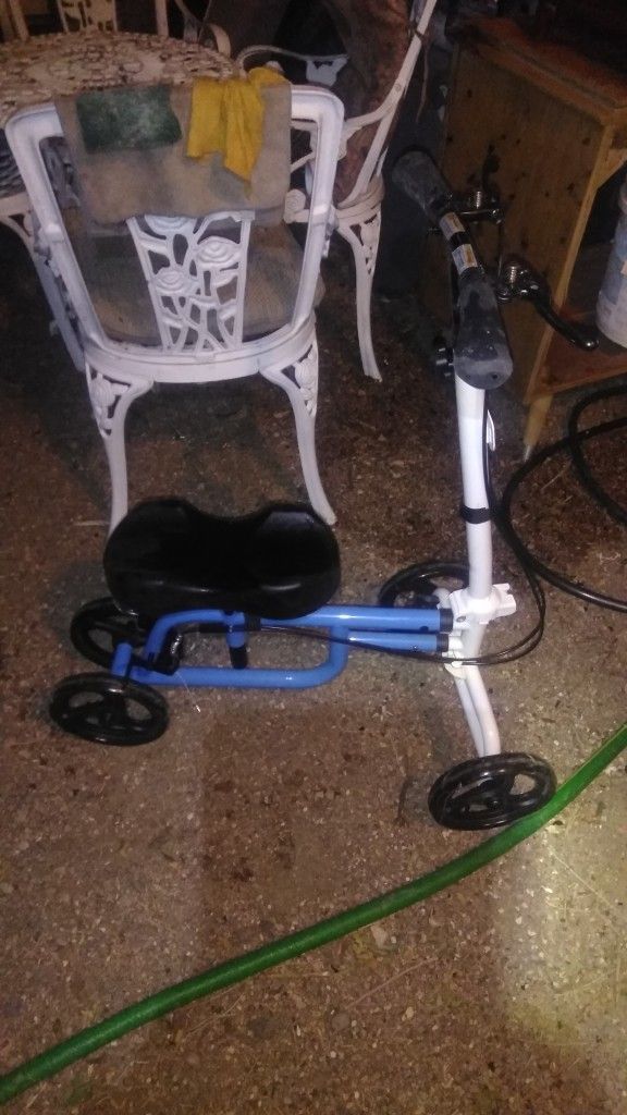 knee walker