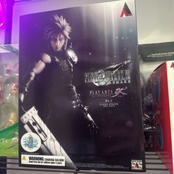 PLAY ARTS Kai Cloud Strife Final Fantasy VII FF 7 Remake Figure 30th No. 1 Ver