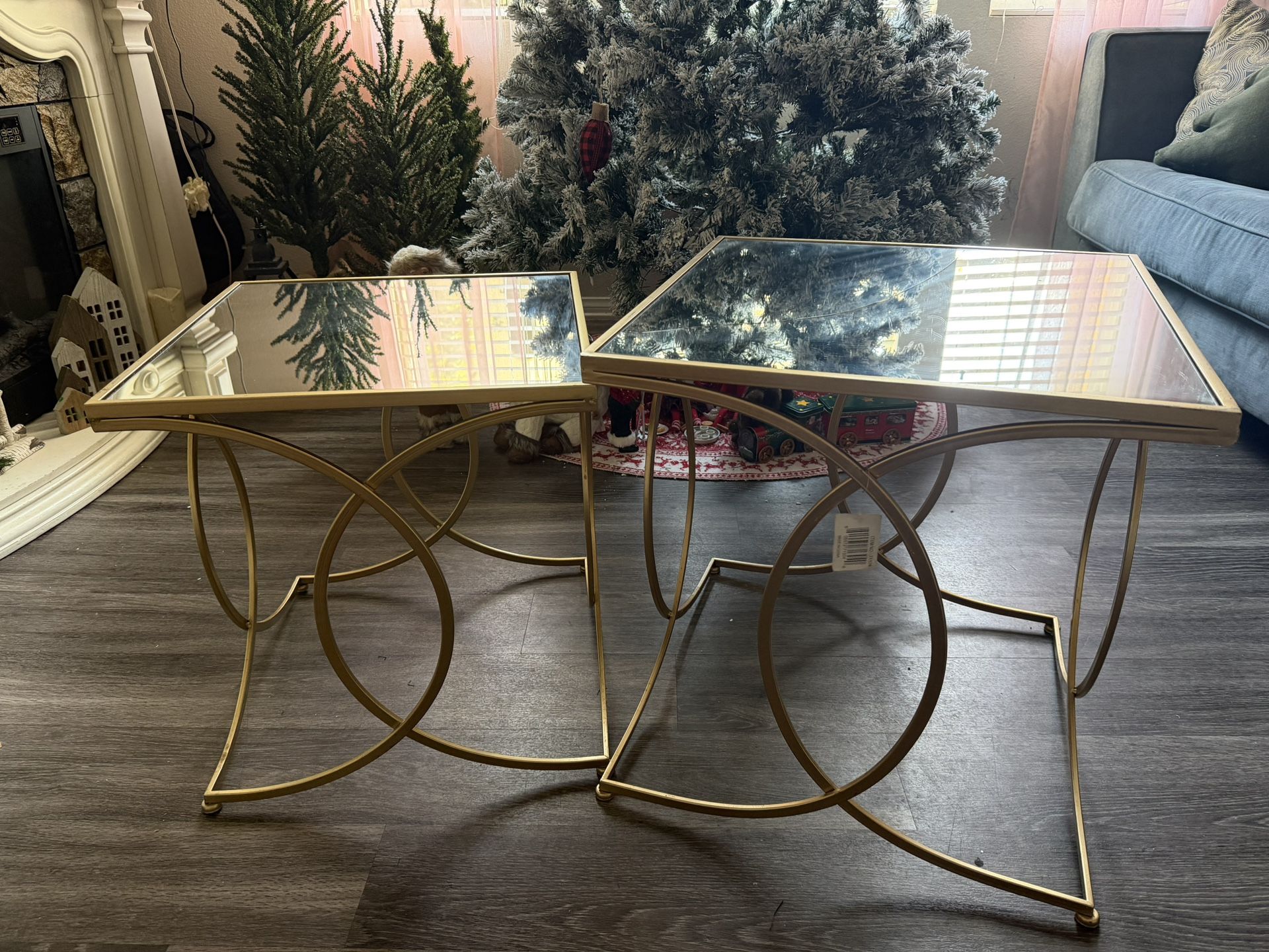 2 Stackable Mirrored Coffee Tables