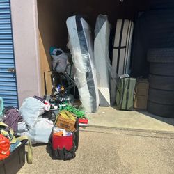 Storage/garage Sale