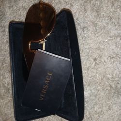 He Knows What Jebweehhdo