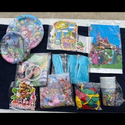 Super Mario Bros party supplies set for 10ppl