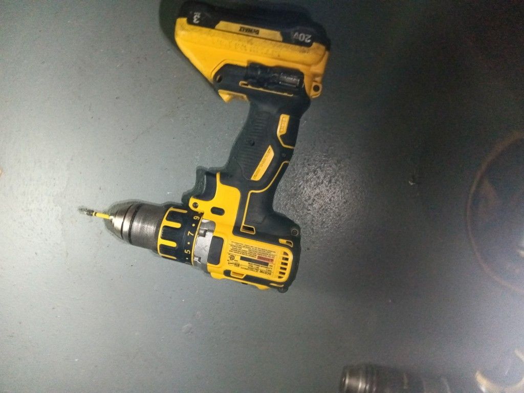 DeWalt Cordless Drill 