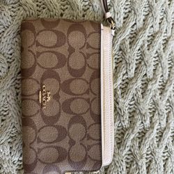 Coach wristlet Wallet