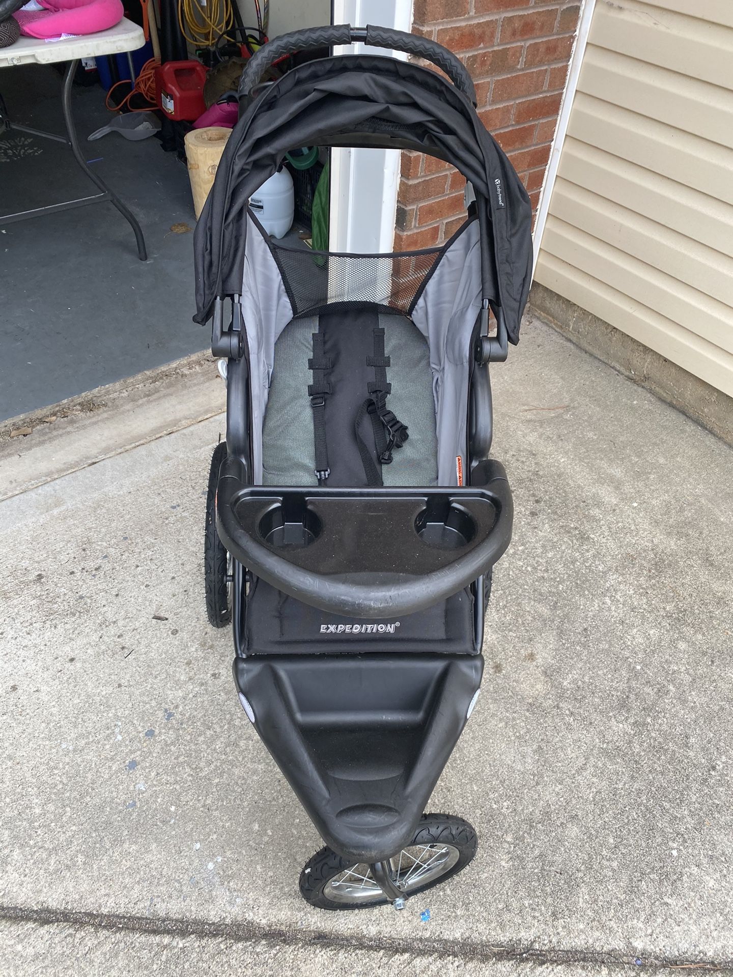 Jogger stroller