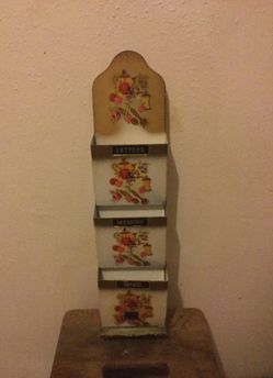 Letter organizer