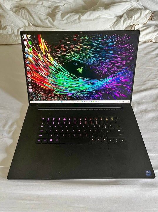 Razer Blade 18 Gaming Laptop