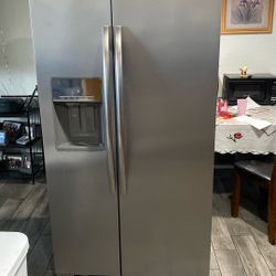 Whirlpool Refrigerator