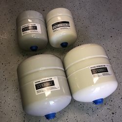 Thermal expansion tank for water heater