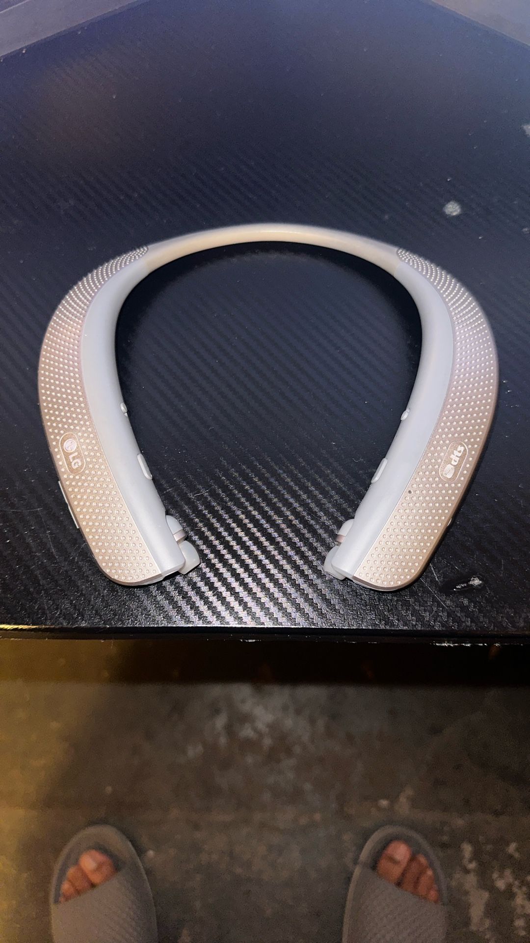 LG Focus Headset