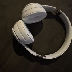 Beats Solo 4